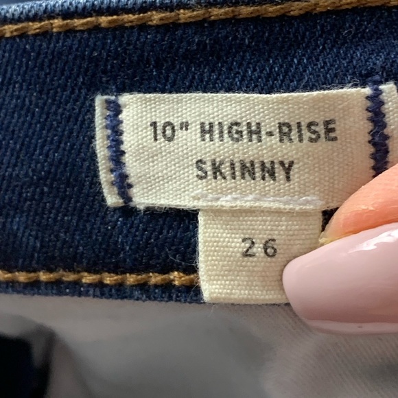 Madewell 10” High Rise Skinny Jeans - Picture 10 of 16